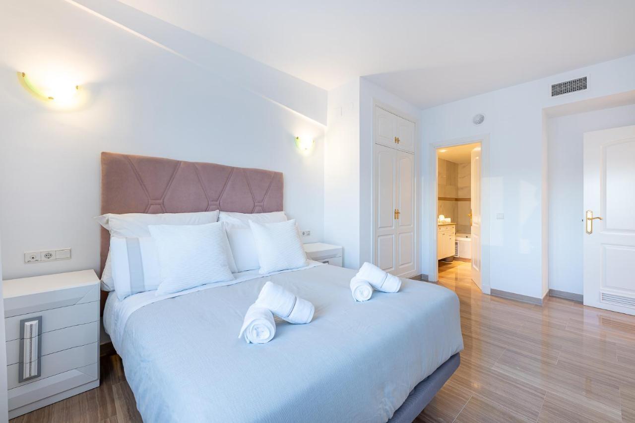 Atico Puerto Marina First Island With Sea Views And Rooftop Pool Benalmádena Exterior foto